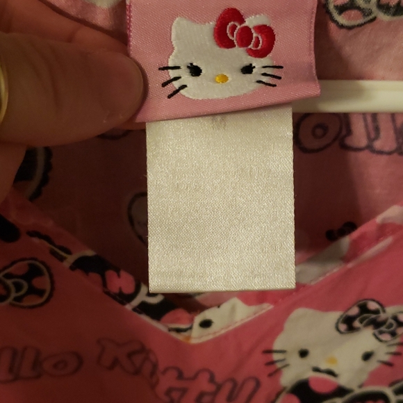 Scrub top - Picture 2 of 3